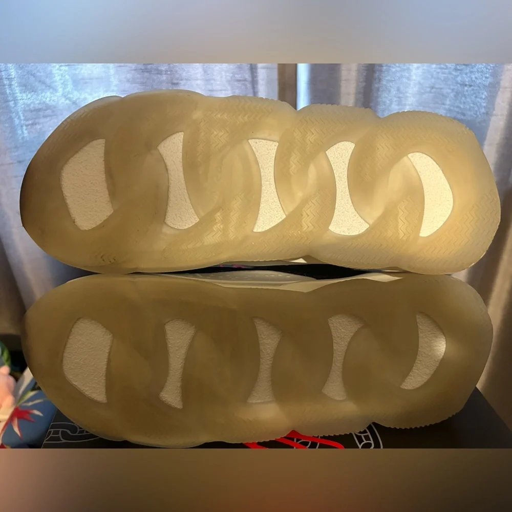 VERSACE Chain Reaction Sneakers - EUC - Picture 12 of 13